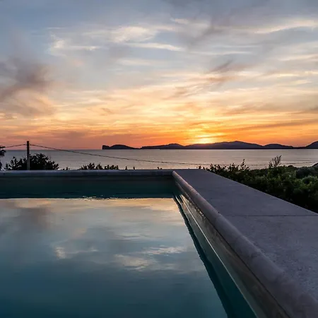 Coral Bay Βίλα