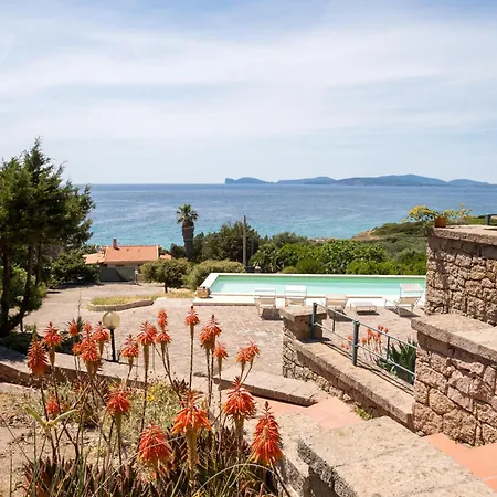 Coral Bay Villa *