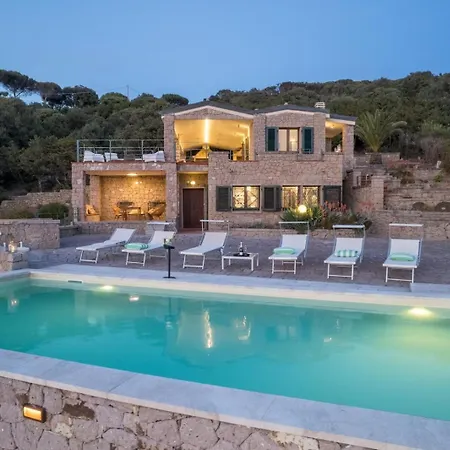 Coral Bay Villa